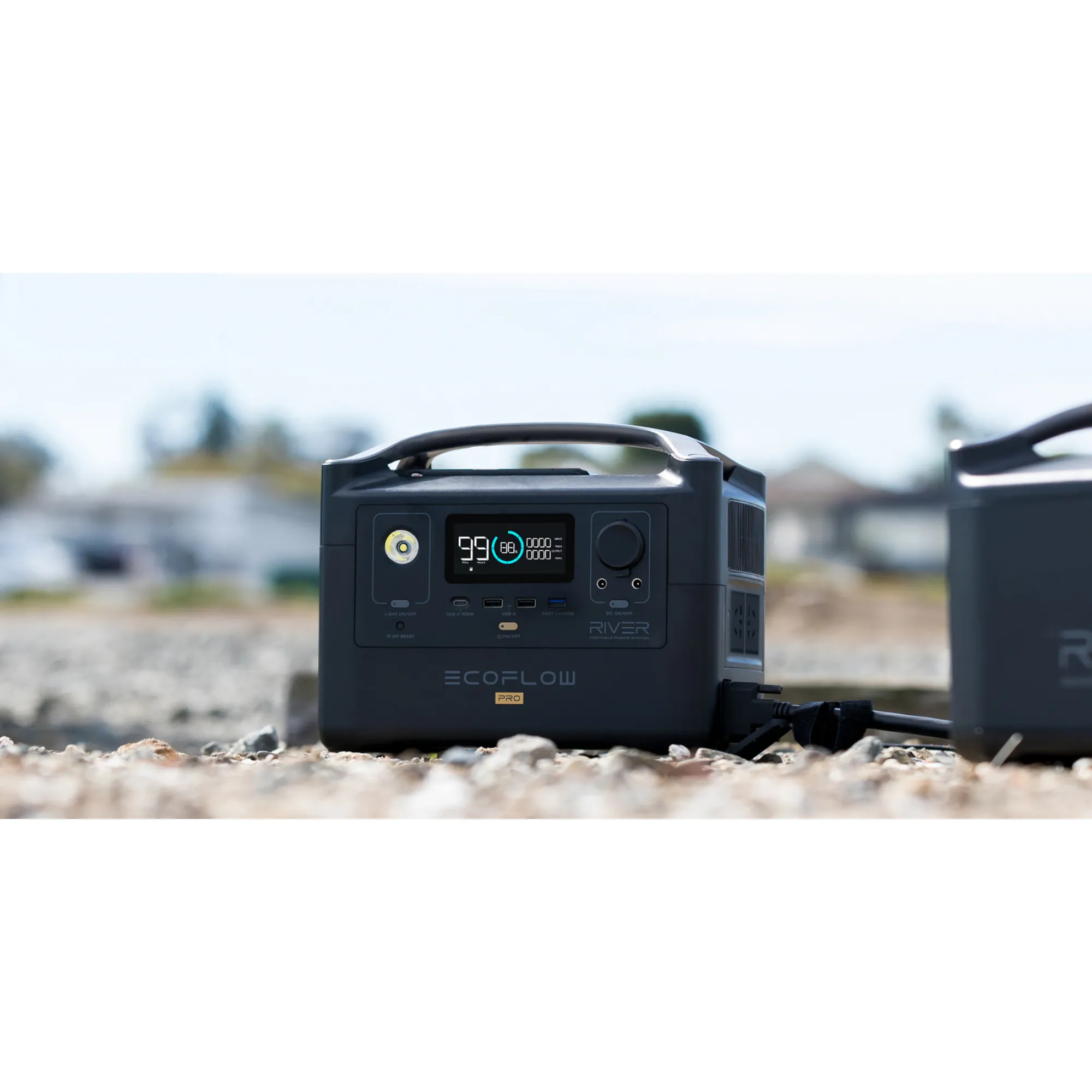 Зарядна станція EcoFlow RIVER Pro (720 Вт·год)